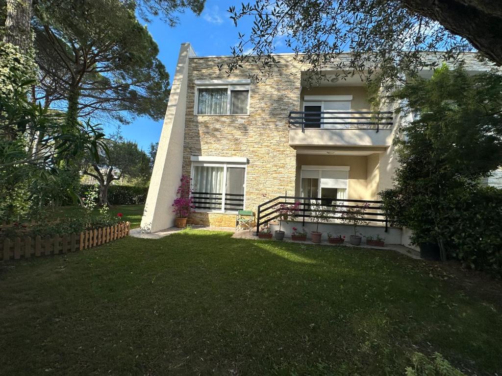 Vila Neziri