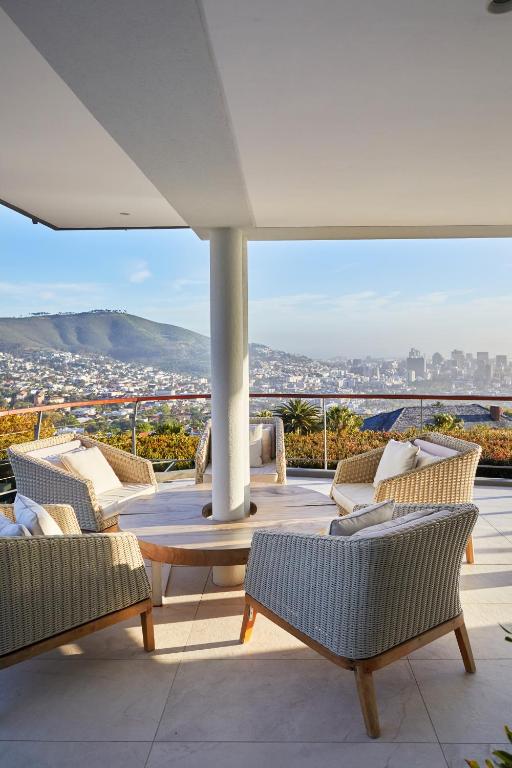Atzaró Cape Town的休息区