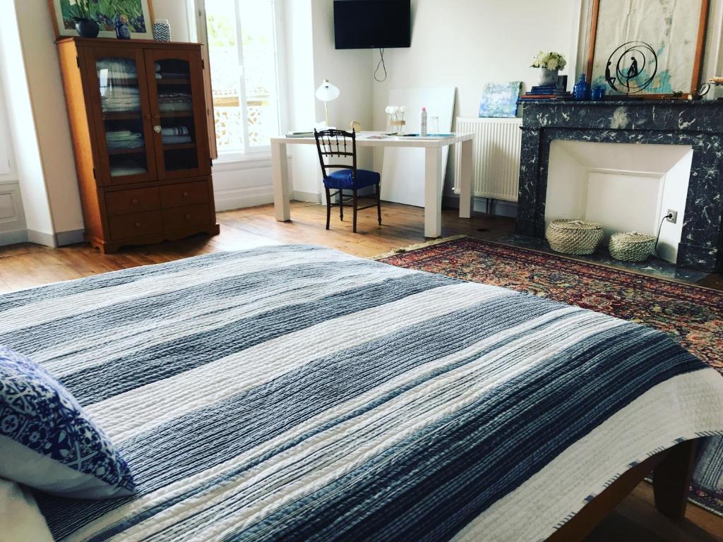 La part des Anges - King Room Met Uitzicht Op De Tuin