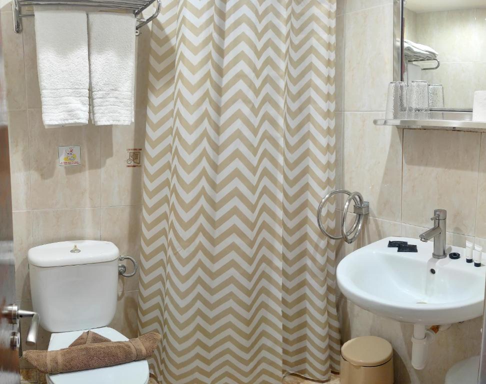 Koupelna v ubytování Hotel Anagennisis