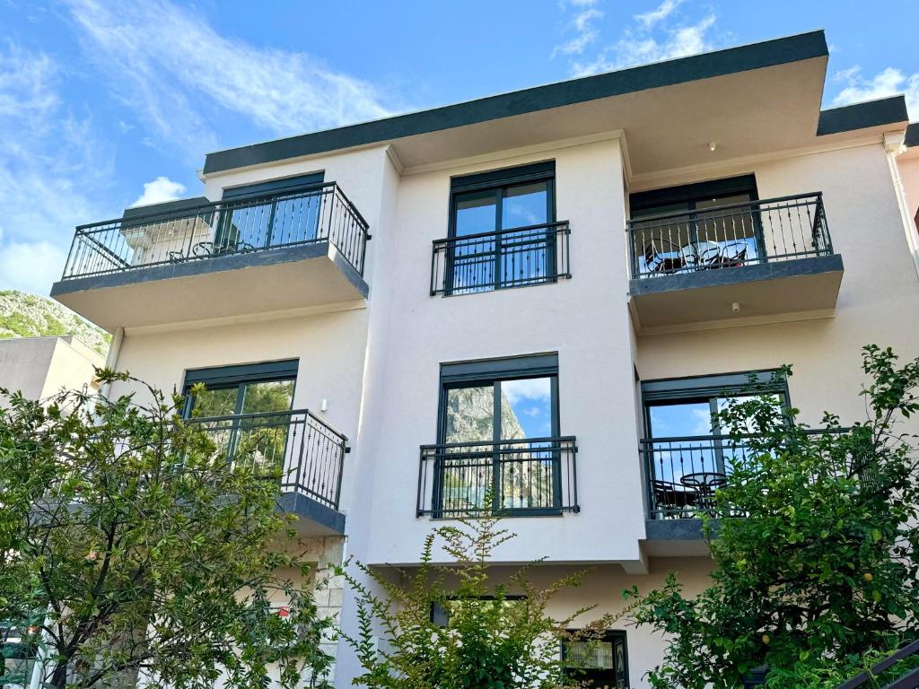 Harmony Garden Apartments - 19