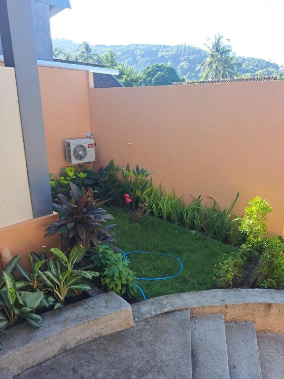 Family Garden Homestay - 18