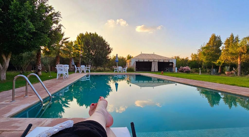 Bazén v ubytování Villa Baddi Marrakech nebo v jeho okolí