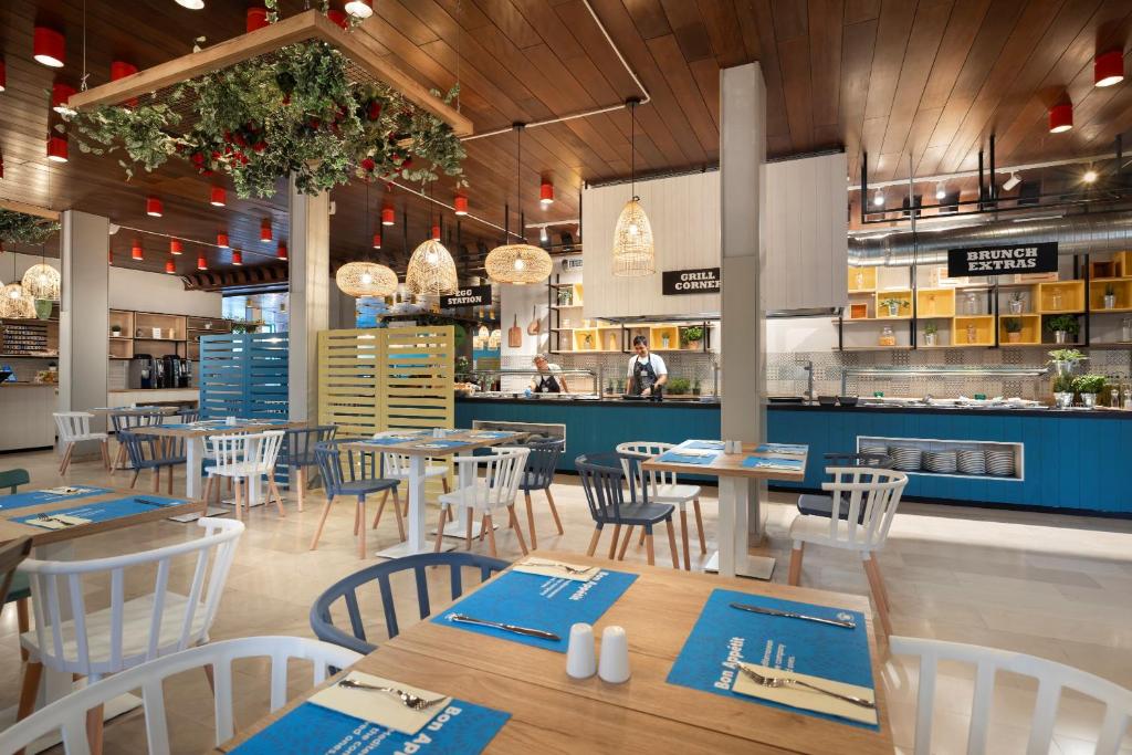 Restaurace v ubytování Sunny Makarska by Valamar