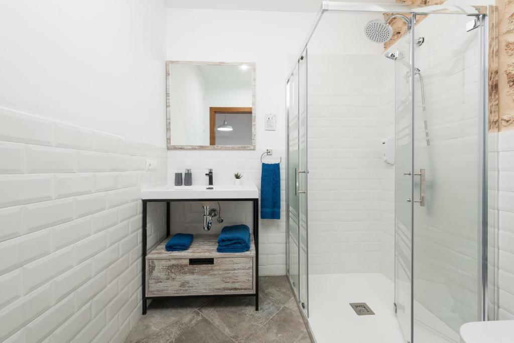 A bathroom at Can Jaume Fuster