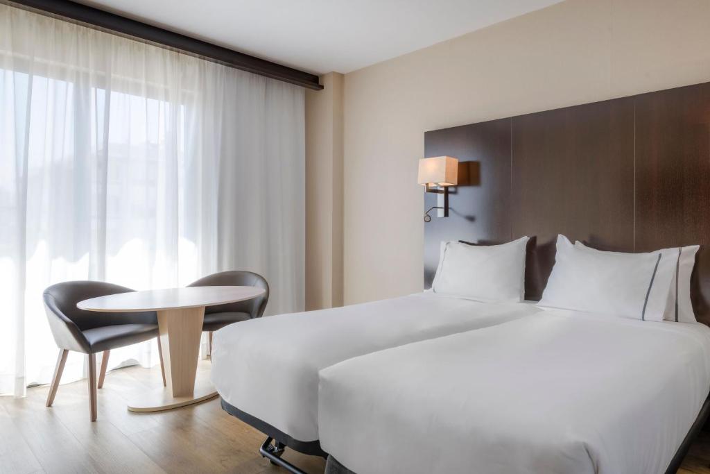 AC Hotel Ciutat de Palma by Marriott - Resim 24