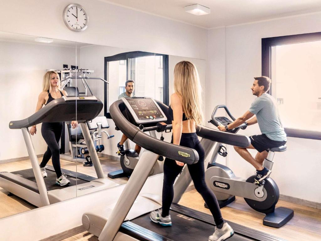Fitness centrum a/nebo fitness zařízení v ubytování Novotel Parma Centro