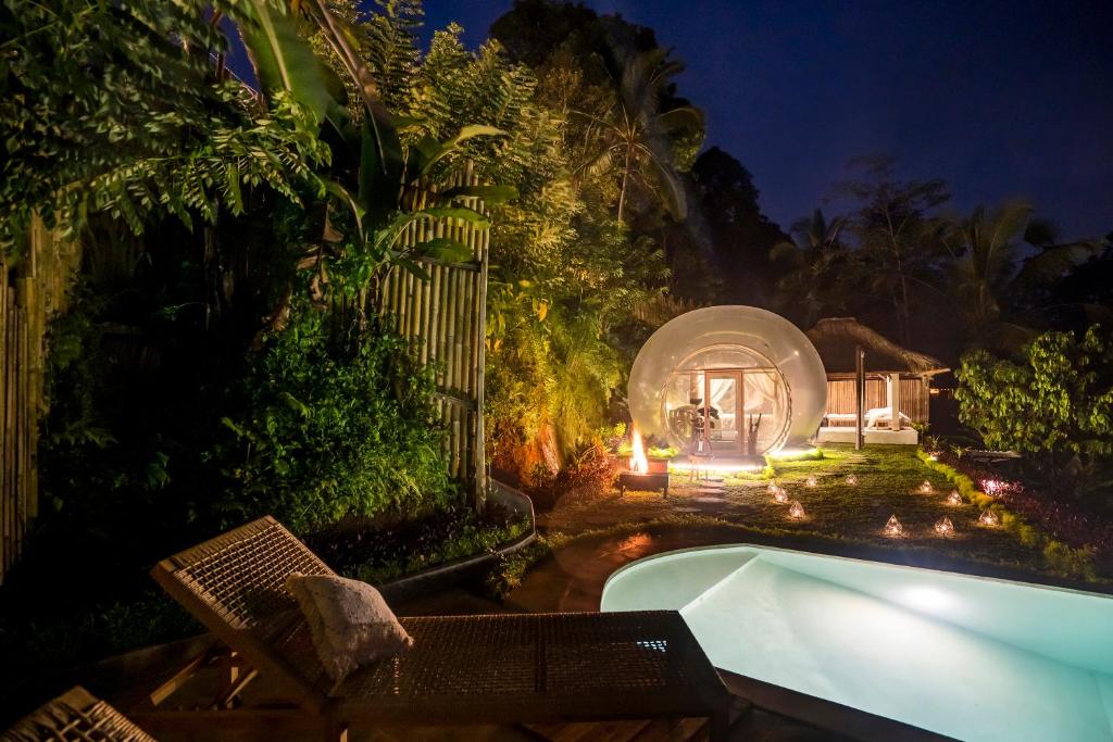 Bazén v ubytování Bubble Hotel Bali Ubud - Adults Only nebo v jeho okolí