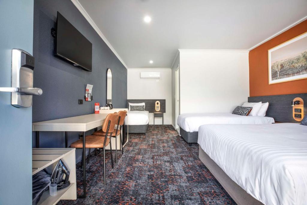 Motel Nightcap at Horse & Jockey Hotel Warwick, Australia