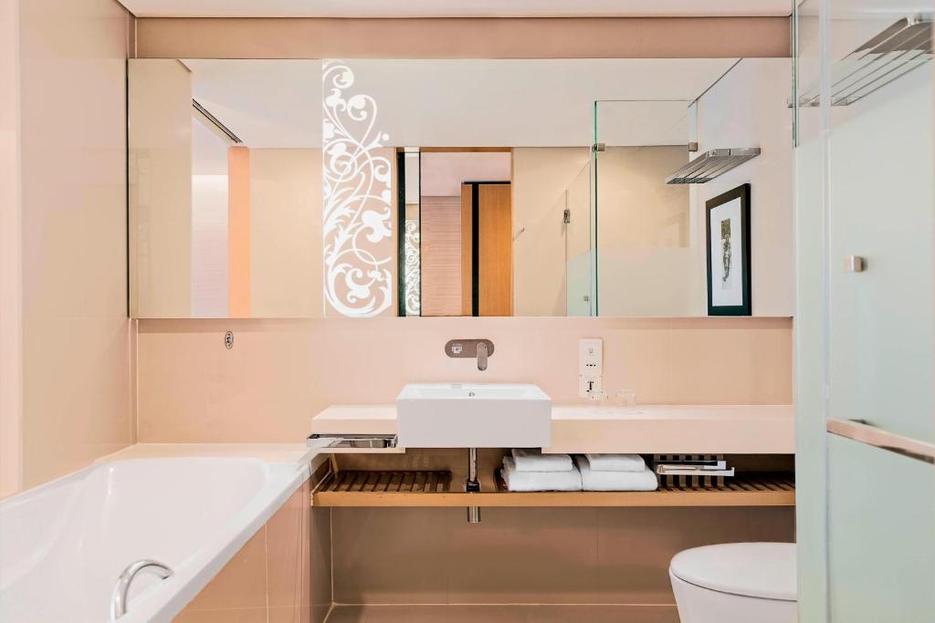 Four Points by Sheraton Bangkok, Sukhumvit 15 - Resim 39