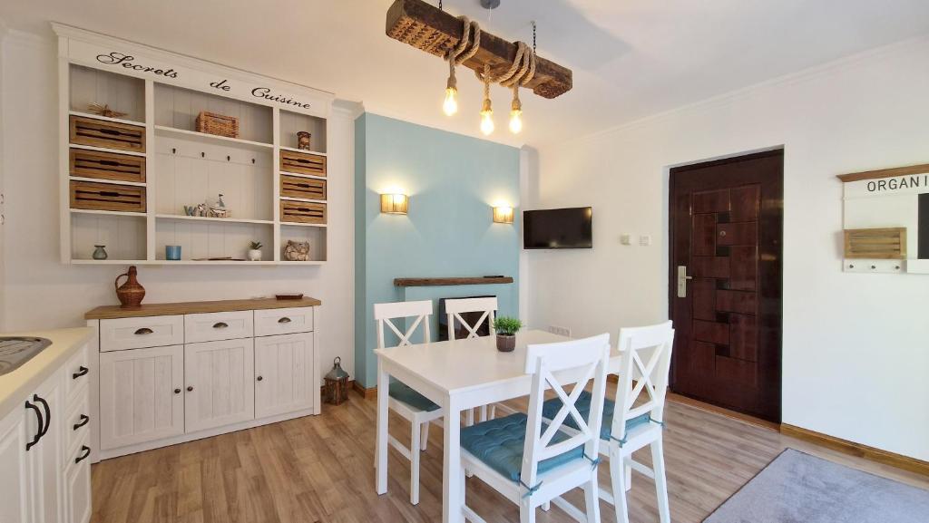 Kuchyň nebo kuchyňský kout v ubytování Red Lion Pub & Apartments Szentendre