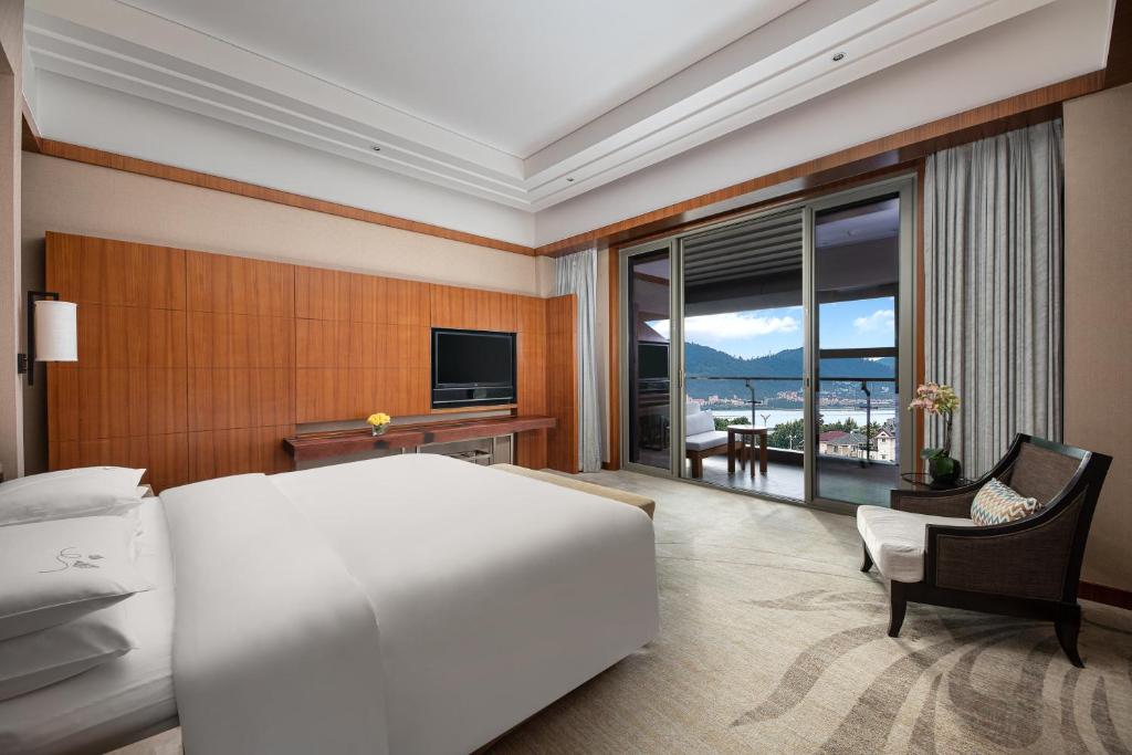 TV a/nebo společenská místnost v ubytování InterContinental Kunming by IHG