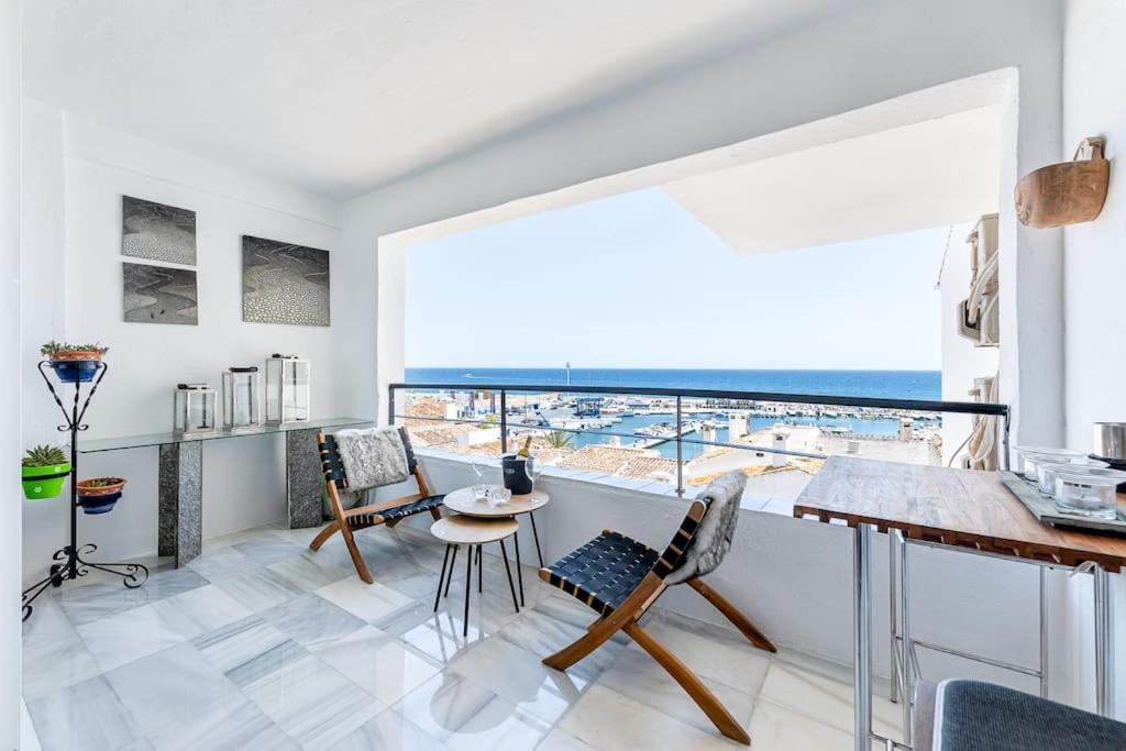 Modern 3 bedroom in Puerto Banus with sea views