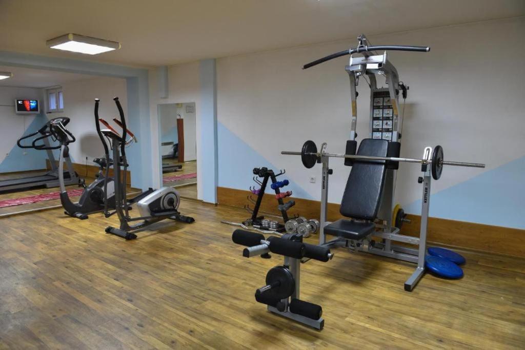 Fitness centrum a/nebo fitness zařízení v ubytování Bojurland Apartment, Bansko