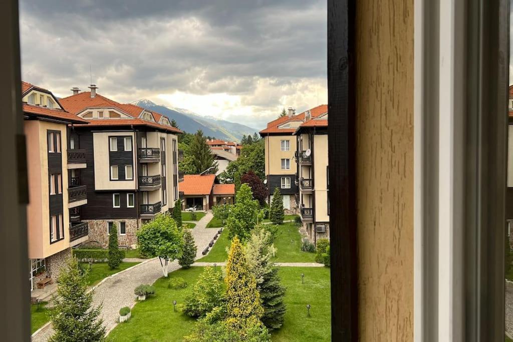 Nespecifikovaný výhled na hory nebo výhled na hory při pohledu z apartmánu