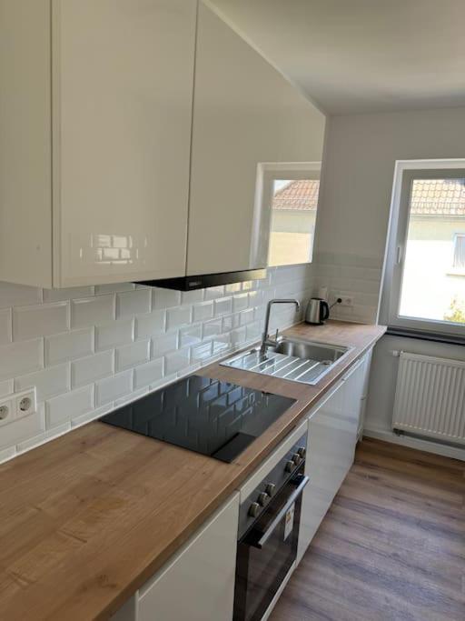 Kuchyň nebo kuchyňský kout v ubytování Elegant renovierte 2-Zimmerwhg