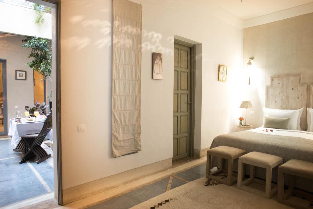 Postel nebo postele na pokoji v ubytování Riad Dar More