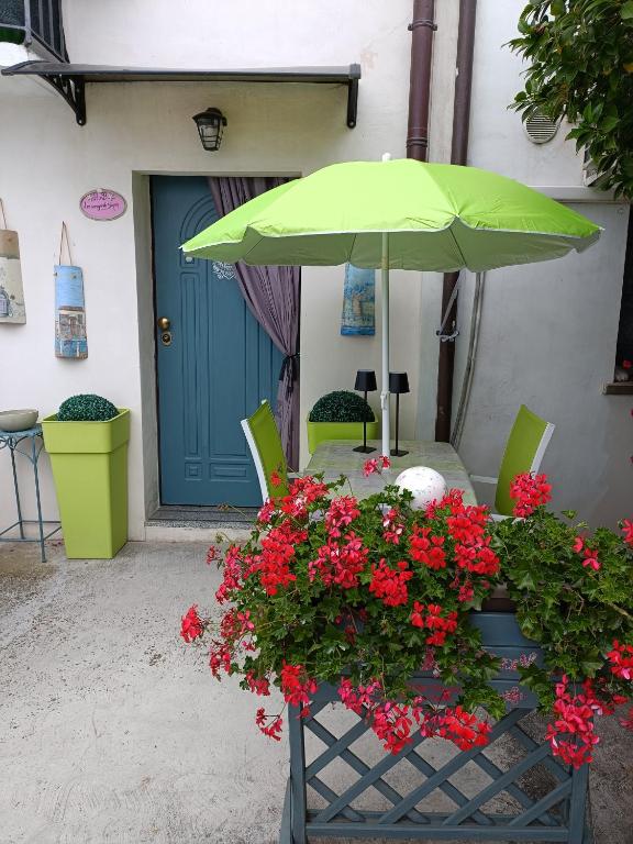 Patio nebo venkovní prostory v ubytování Lo scrigno di Simon