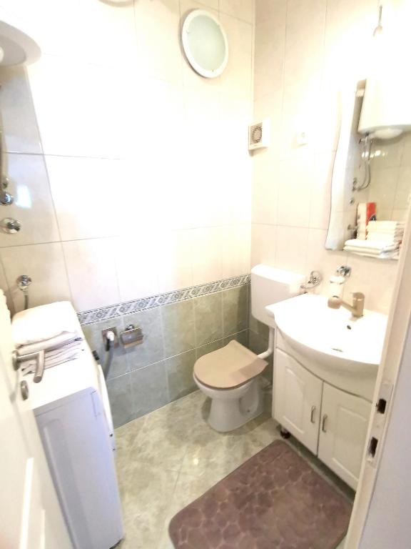 Koupelna v ubytování Apartmani Rudelj
