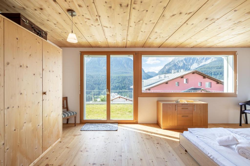 Nespecifikovaný výhled na hory nebo výhled na hory při pohledu z apartmánu