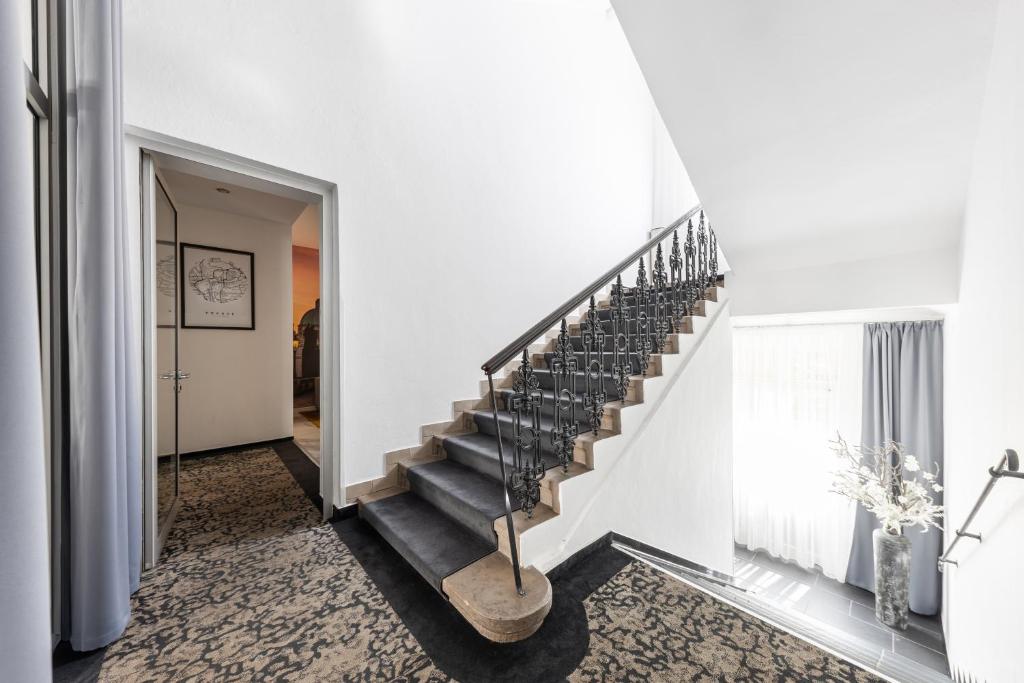 A1 Royal Plaza - Resim 31