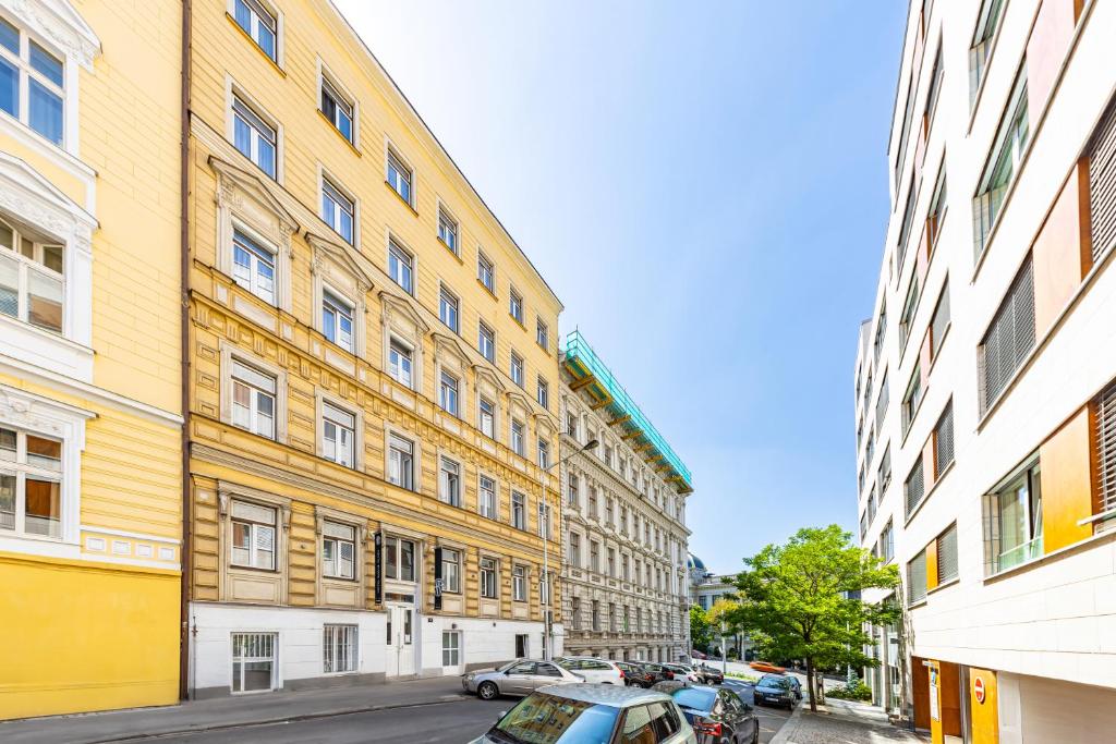 A1 Royal Plaza - Resim 6