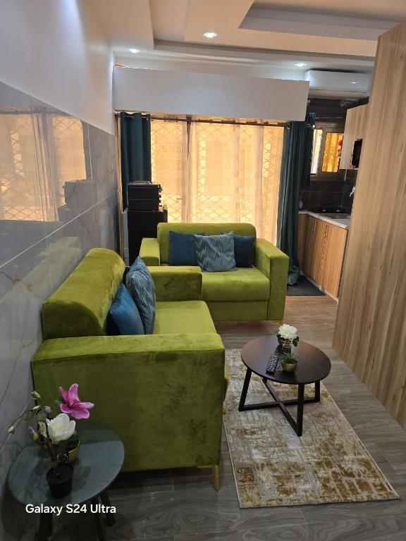 พื้นที่นั่งเล่นของ Très beau studio