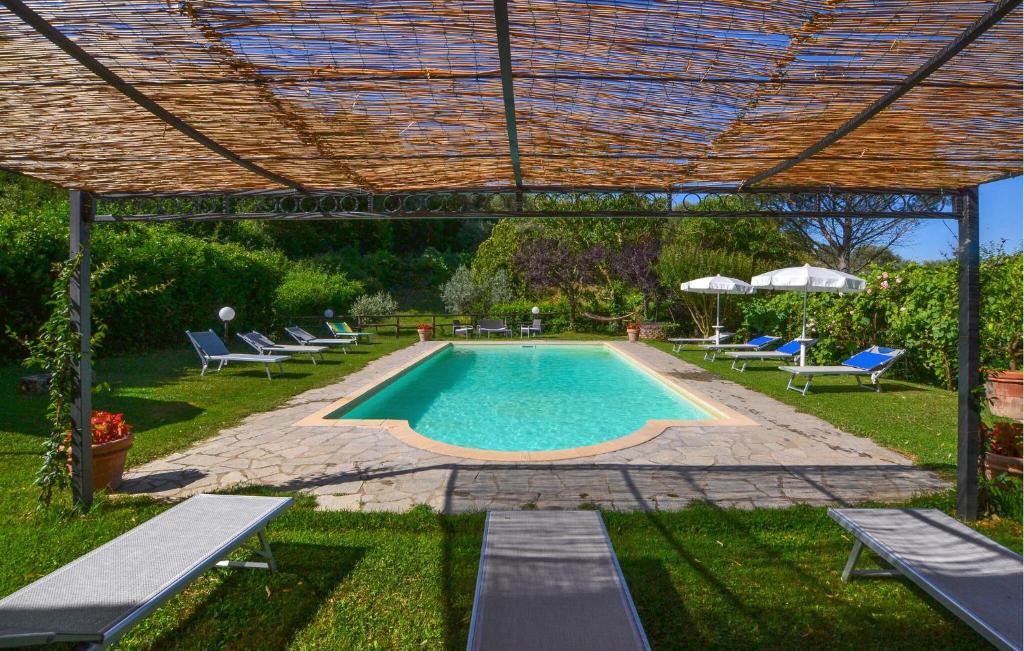 Bazén v ubytování Casa Delia nebo v jeho okolí