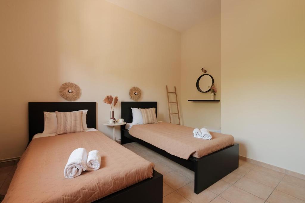 Postel nebo postele na pokoji v ubytování Central Apartments by Konnect, Ipsos