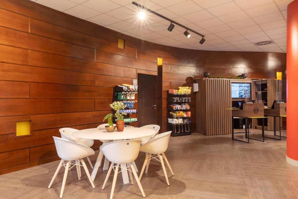 Nápoje v ubytování B&B Hotel Pomezia Roma