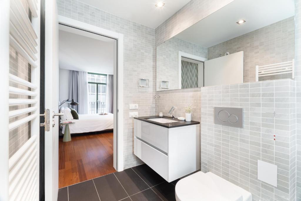 Aspasios Paseo de Gracia Apartments - 8