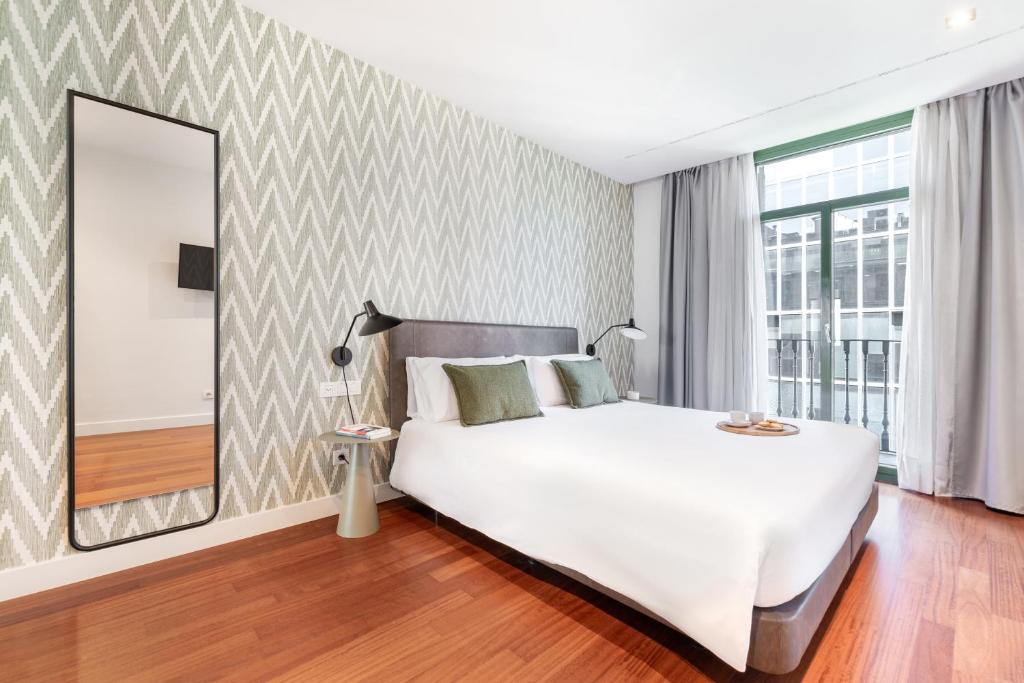 Aspasios Paseo de Gracia Apartments - 1