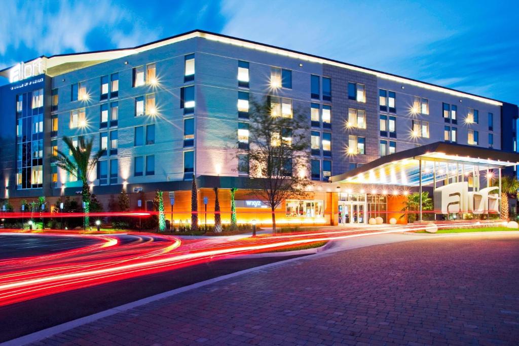 Aloft Jacksonville Tapestry Park Photo
