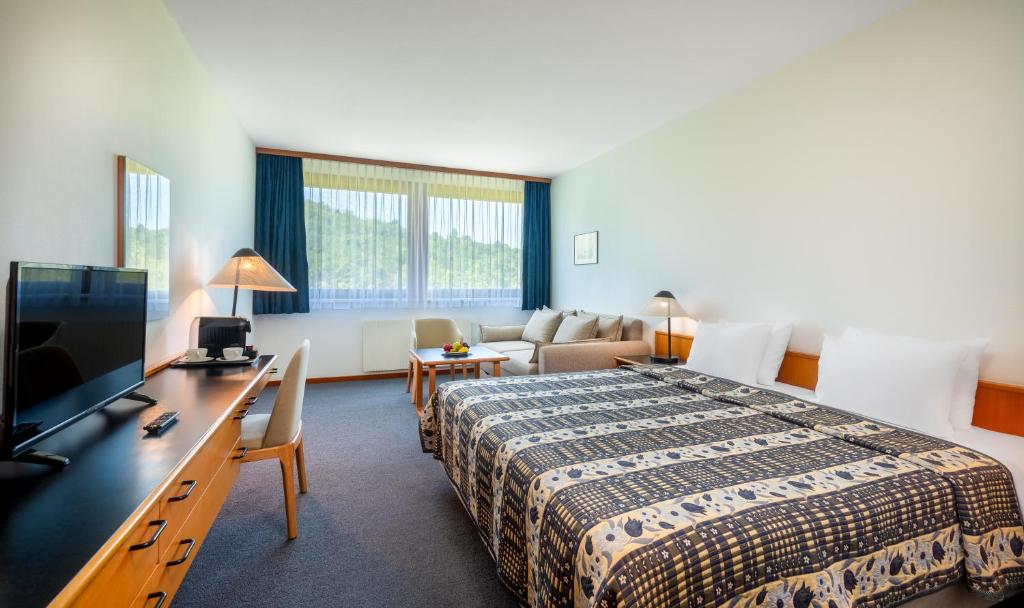 Hotel Club Tihany - Habitación Premium Estándar Con Sofá