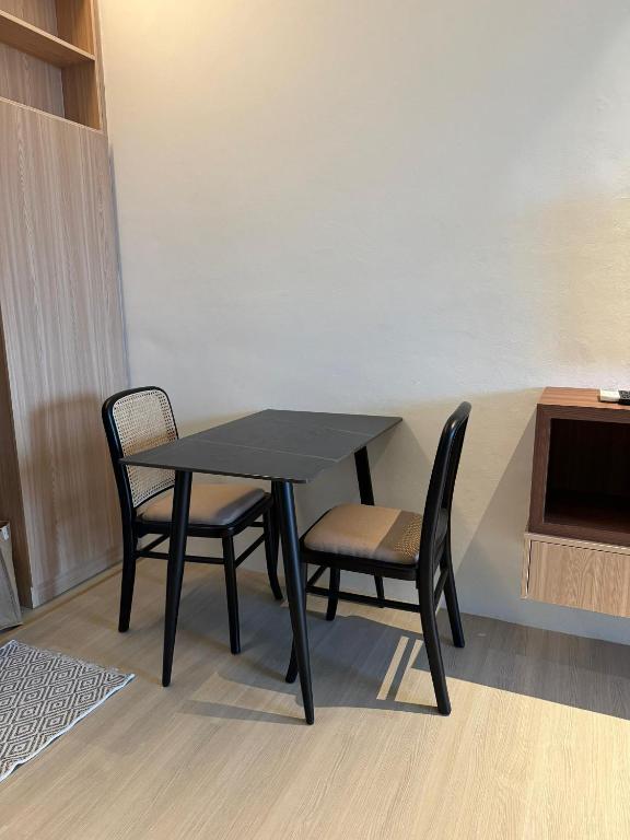 Posezení v ubytování SS Staycation 2 Roxy Sematan Beach Apt