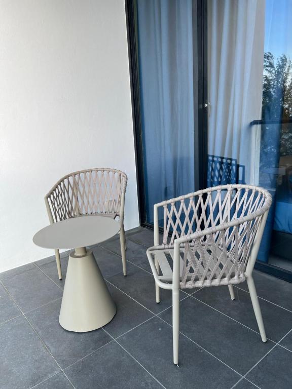 Balkón nebo terasa v ubytování SS Staycation 2 Roxy Sematan Beach Apt