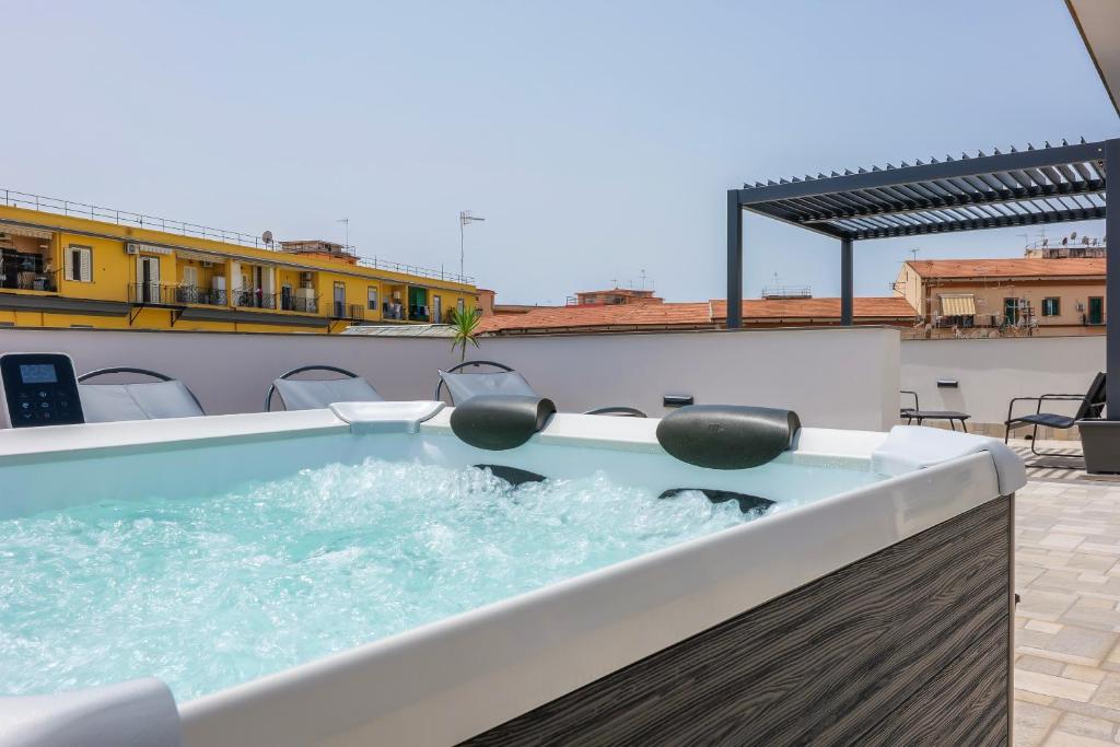 Rooftop Parthenopeo Contemporary Rooms