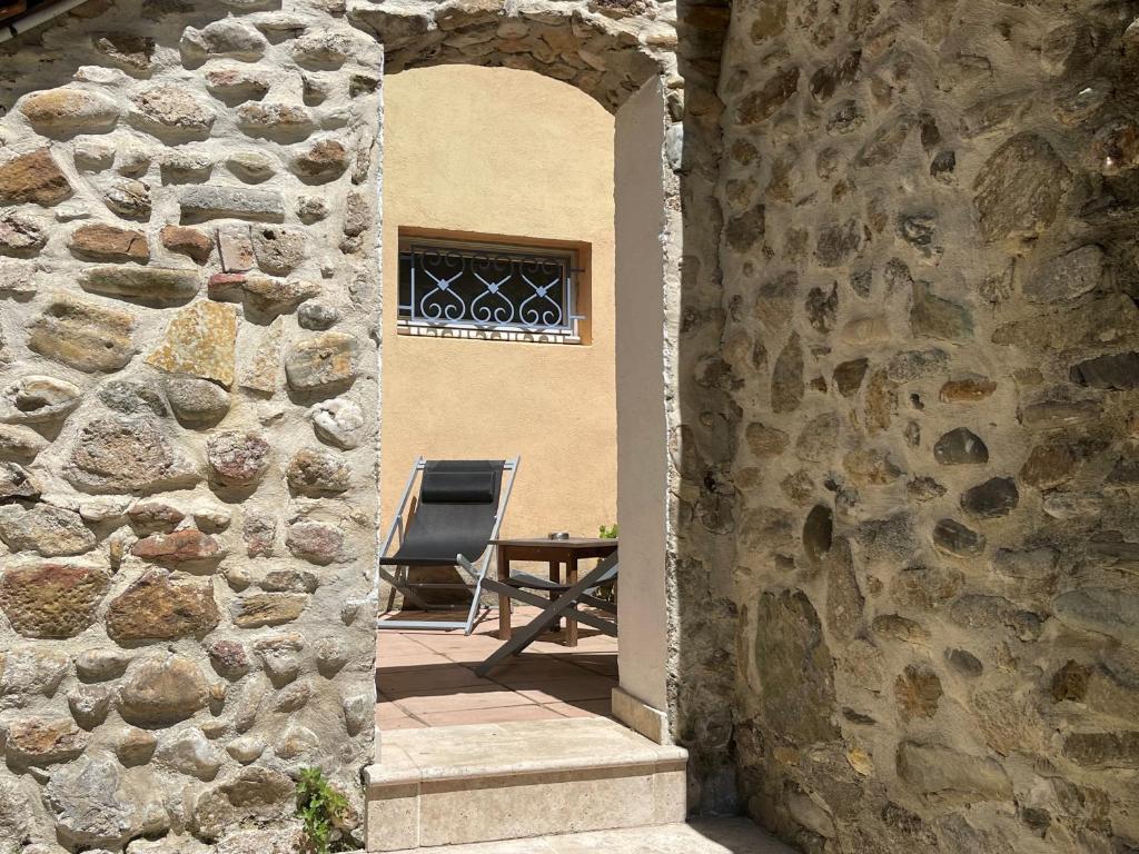 Logis Hotel Restaurant Le Domaine de la Régalière - Suite With Terrace