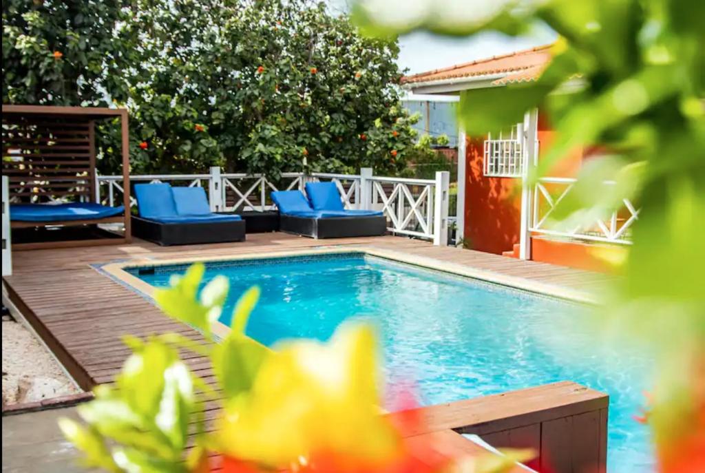 Bazén v ubytování Beach Life Apartments nebo v jeho okolí