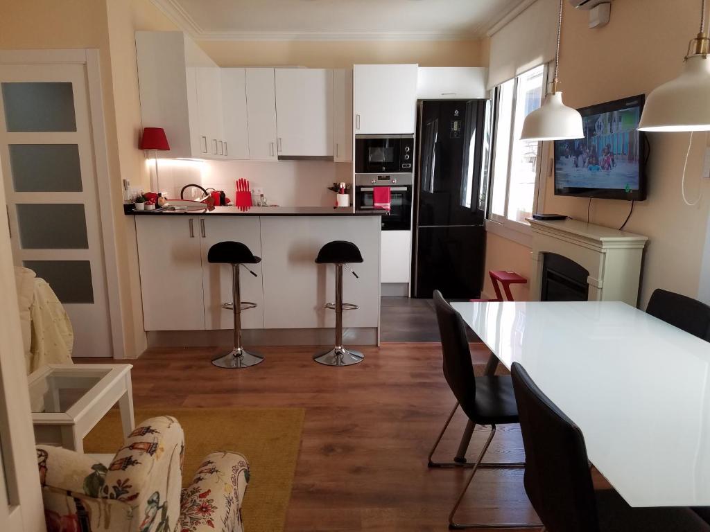 Apart 2 bedrooms 2 bathroom 30 nigth min WiFi washmachime elevator AC heather