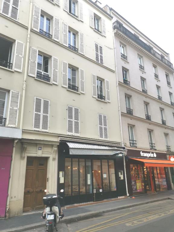 Budova, v ktorej sa apartmán nachádza