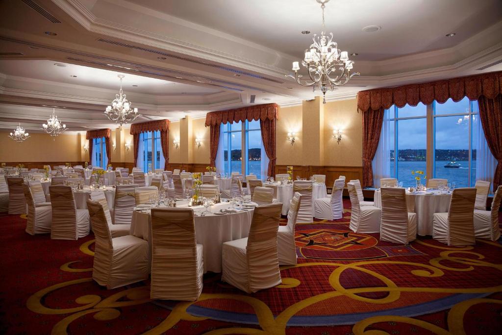 Restaurace v ubytování Halifax Marriott Harbourfront Hotel
