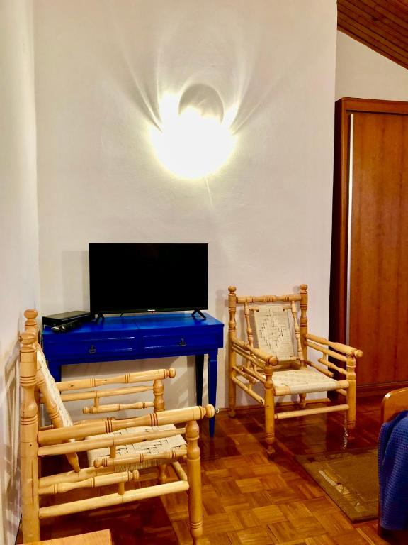 TV a/nebo společenská místnost v ubytování Apartment Aida