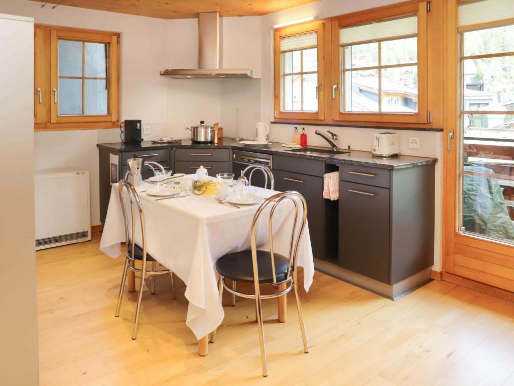 Kjøkken eller kjøkkenkrok på Holiday Home Gädi by Interhome