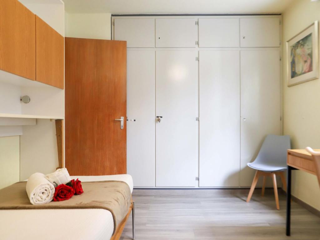 Postel nebo postele na pokoji v ubytování Apartment Matten - Utoring-18 by Interhome