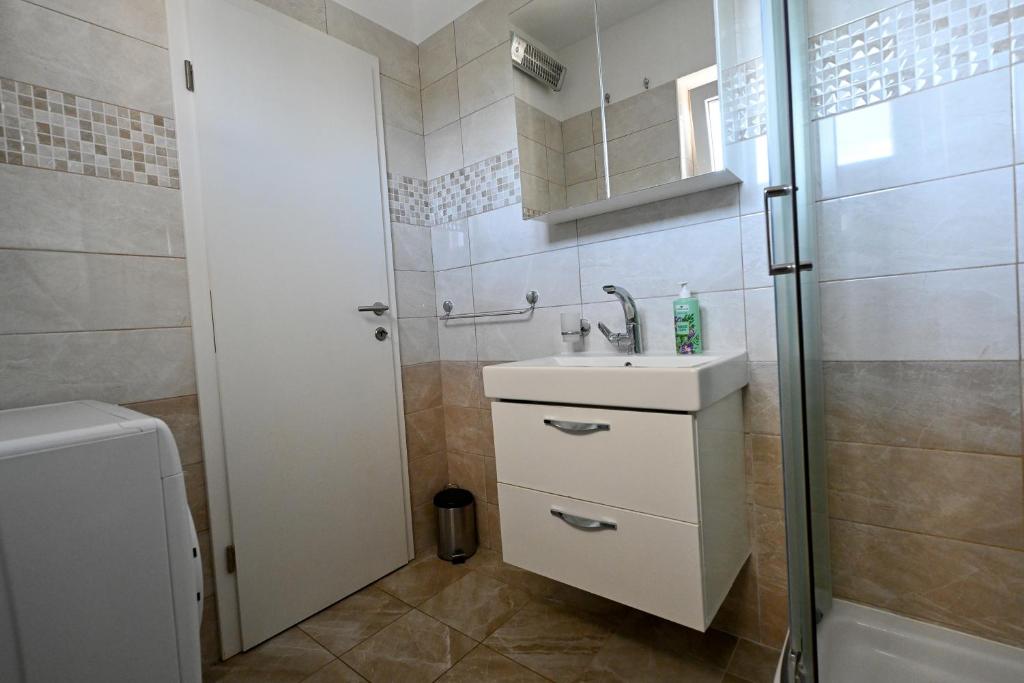 Brane Apartments with swimming pool - Two Bedroom Apartment With Terrace