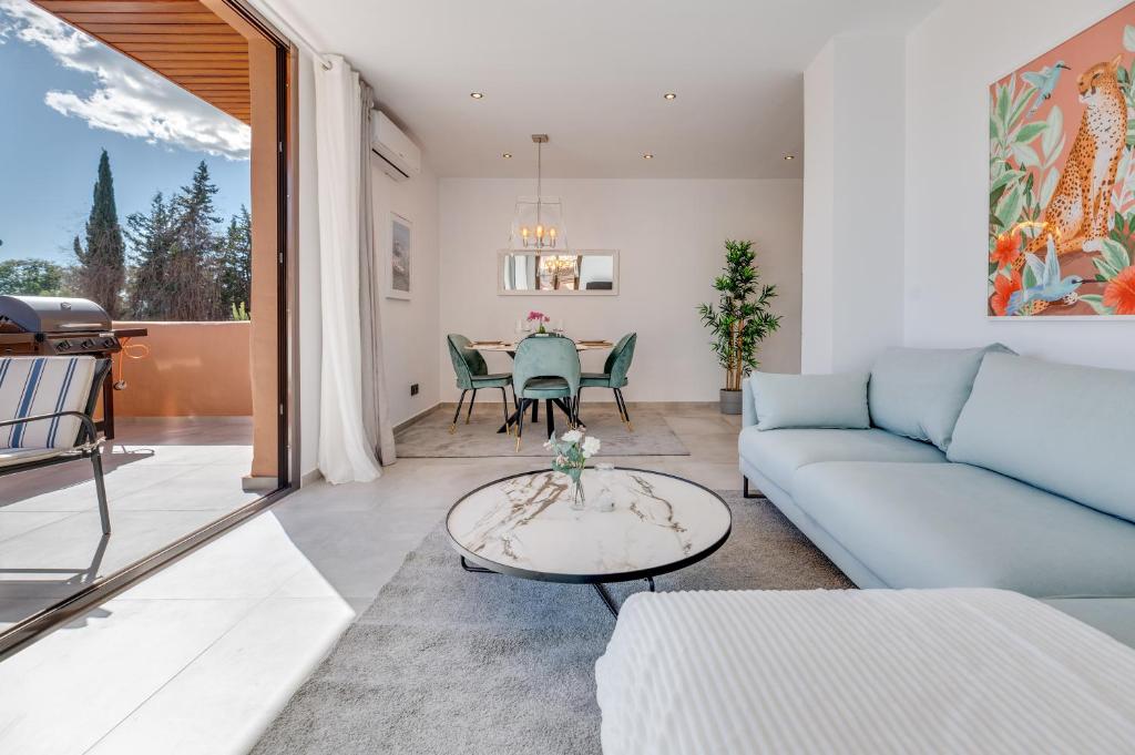 Luxury Apartment Paraiso Beach