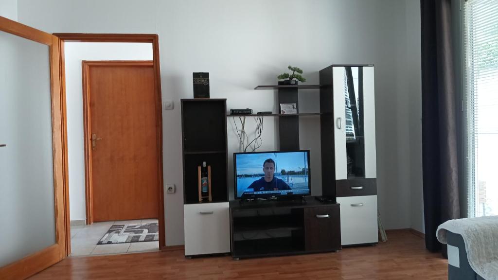 TV a/nebo společenská místnost v ubytování Macy25