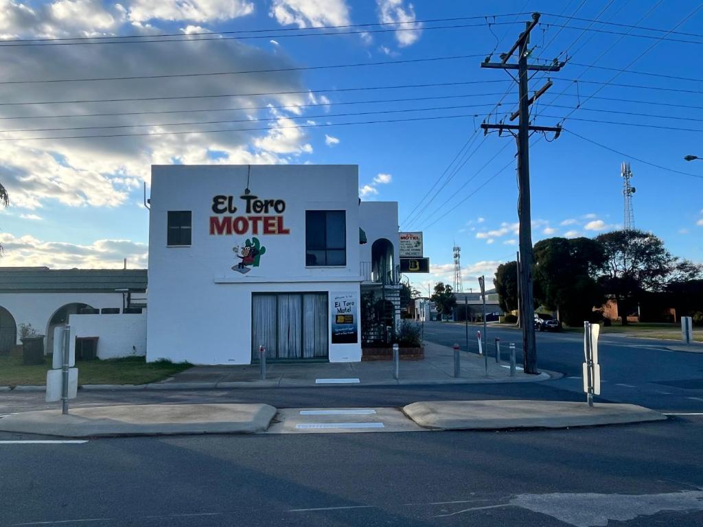 Image Result For El Toro Motel Warwick Farm Updated Prices Booking Com Image Result For El Toro Motel Warwick Farm Updated Prices Booking Com