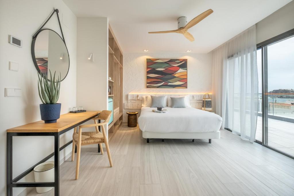 Hotel Cetina Cabo de Palos Puerto - Deluxe Double Room With Terrace